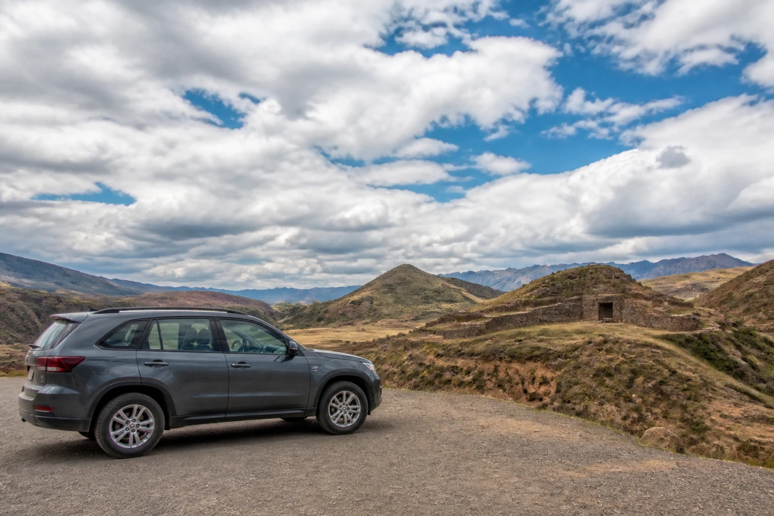 Pre-arranged transport for a flexible Cusco archaeological circuit day.